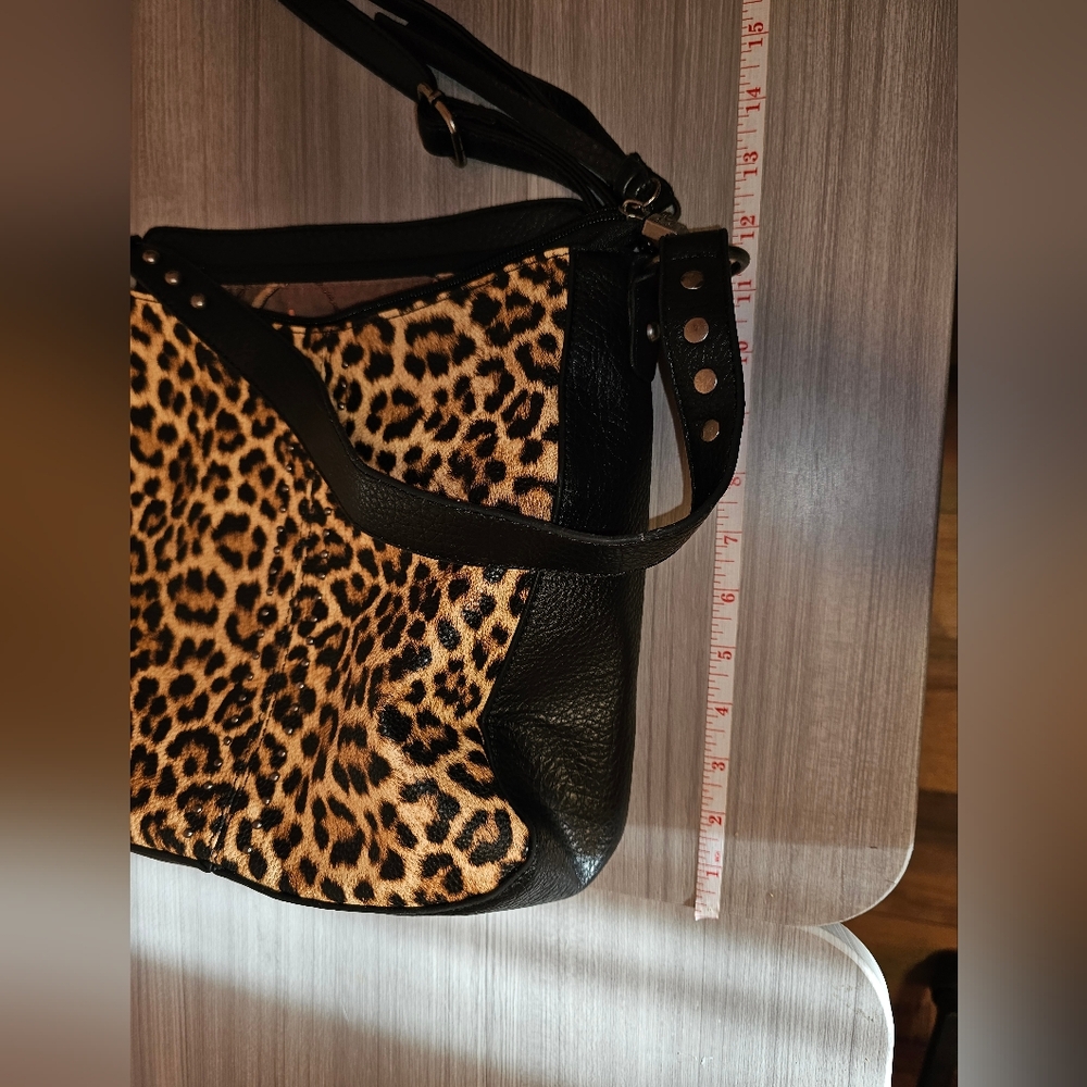 🎰Leopard Print Handbag with Black Accents